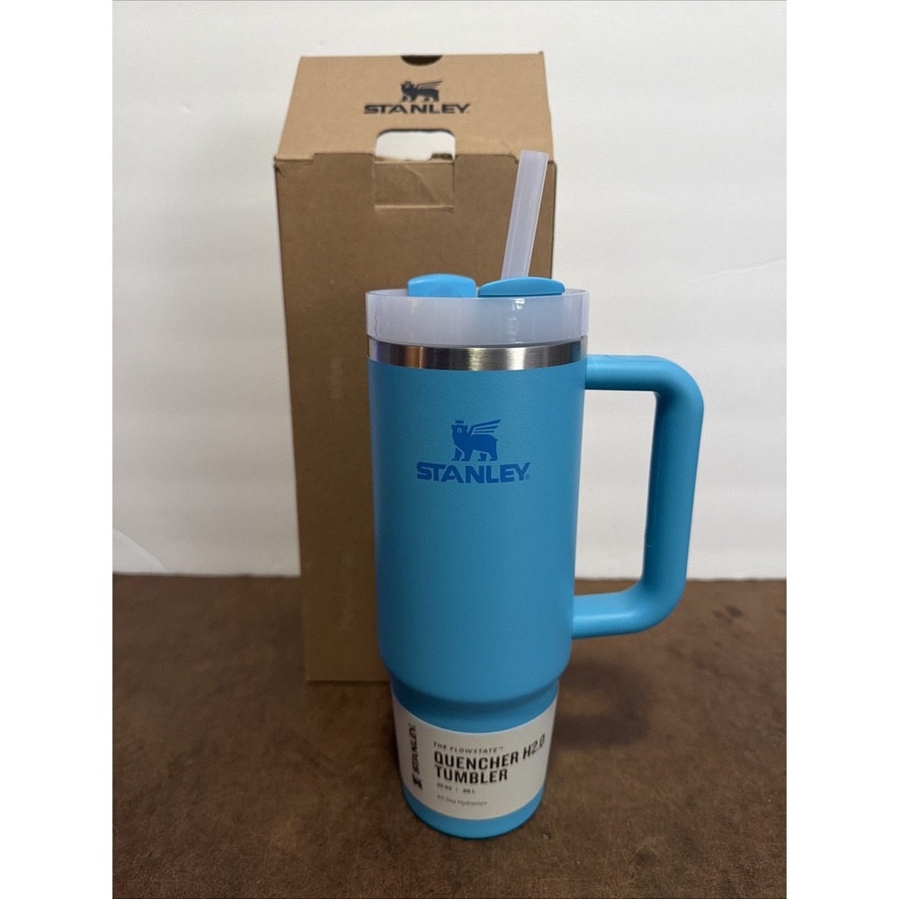 STANLEY 30 oz/.88 L Quencher H2.0 FlowState Tumbler POOL 10-12551-072 NWT